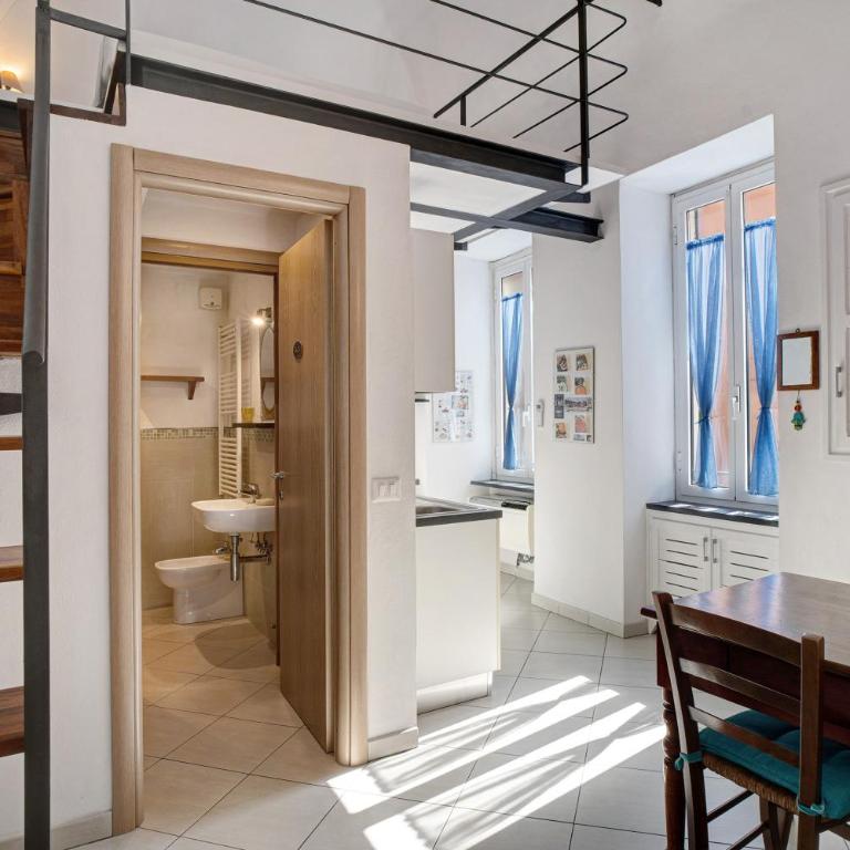 Loft nel Centro di Alassio - Apartment with Shower - 7