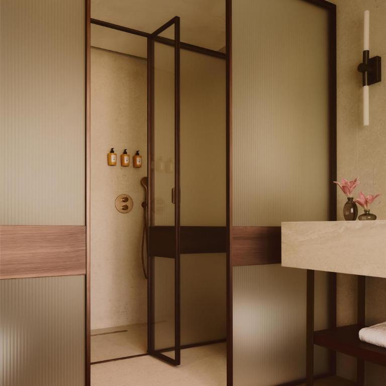 Palazzo Sanzio Rome, A Radisson Collection Hotel - One-Bedroom Suite - Tevere View - 8