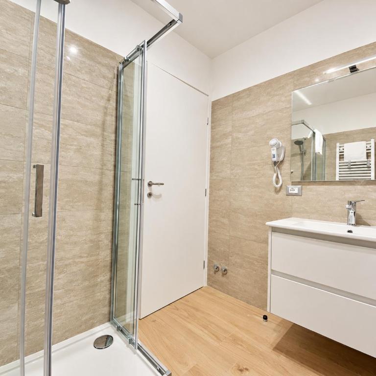 Suite House 4343 apartments - Suite with City View - 3