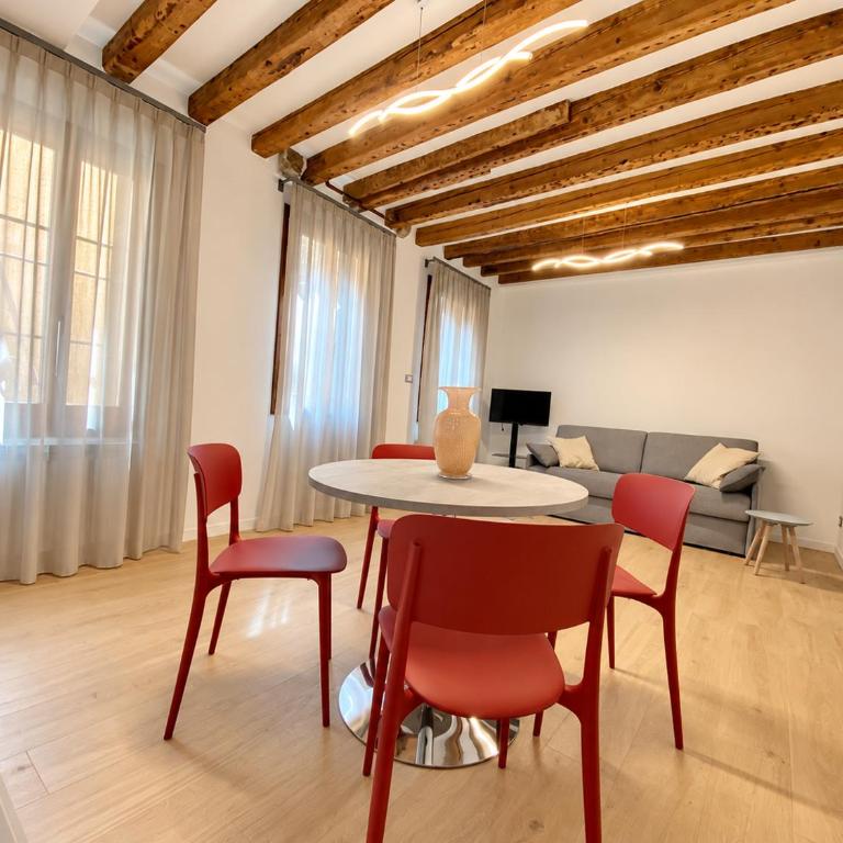 Suite House 4343 apartments - Suite with City View - 4