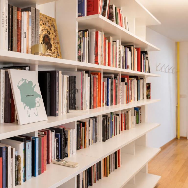 tHE Design Library - Monforte San Babila - Appartamento Superior con 2 Camere da Letto - 25