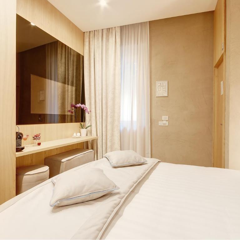 Sun Suite Luxury Pantheon - Habitación Doble Estándar - 4