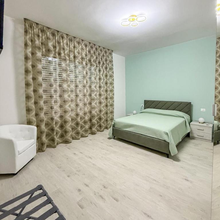 SOLEA Rooms - Zimmer mit Kingsize-Bett und Balkon - 7