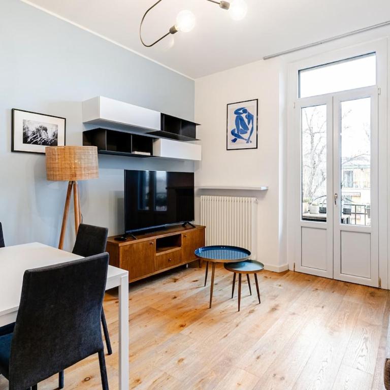 Milanese Home near Centrale - Family & Friends Stay - Appartamento Deluxe con 2 Camere da Letto e Balcone - 3