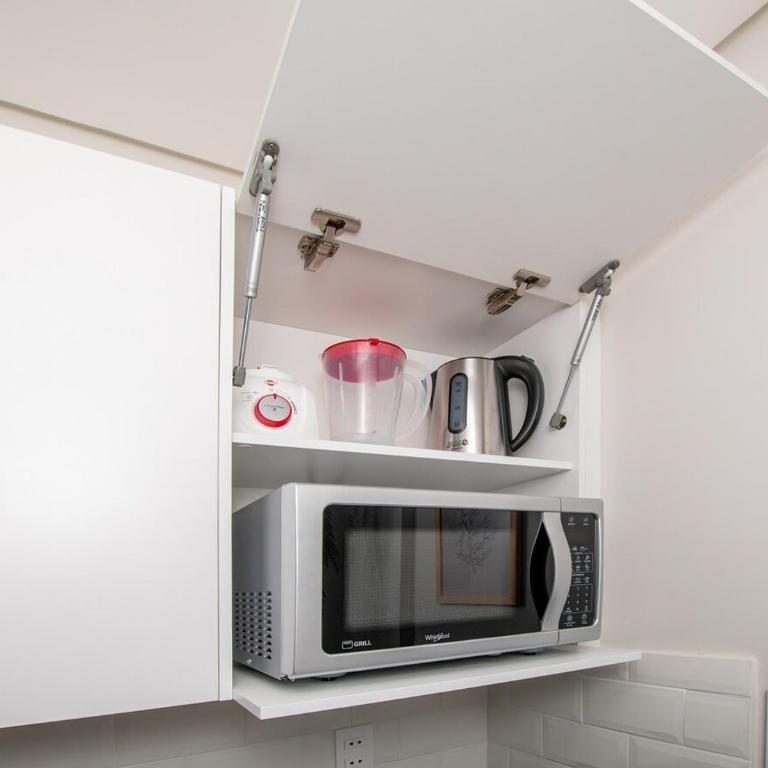 First Living 2BR with Pool Gym & Fast WiFi - Apartment - 20