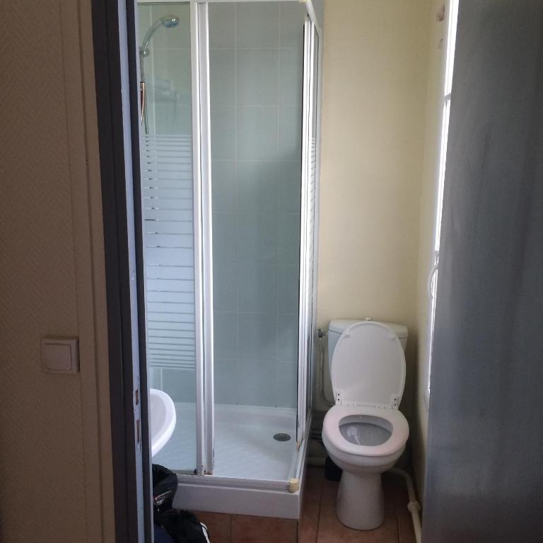 Au Royal Mad - Chambre Lits Jumeaux avec Salle de Bains - 3
