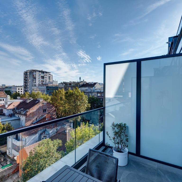 Dorćol Center Suites 2 - Double Room with Terrace - 10