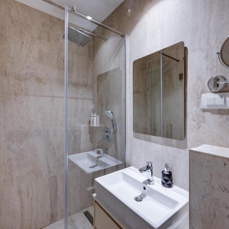 Dorćol Center Suites 2 - Double Room with Terrace - 16