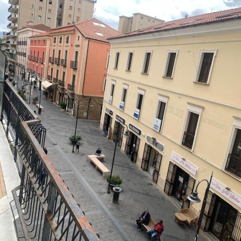 Sul Corso - Appartamento Premium con 3 Camere da Letto e Balcone - 24