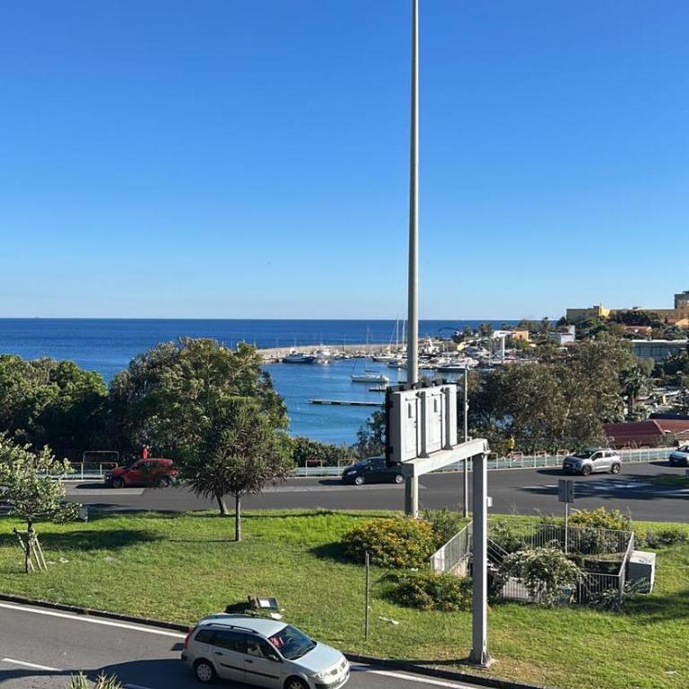 Ulisse Six House - Three-Bedroom Apartment - 3