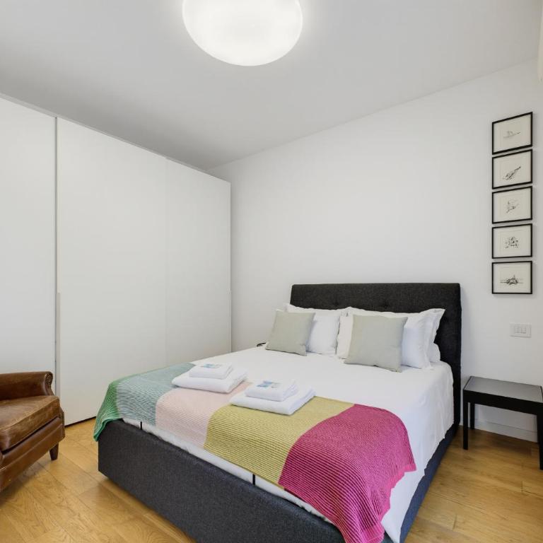 Centrale Duomo 6 min by metro - Casa Aria - WiFi - Appartamento con 1 Camera da Letto - 24