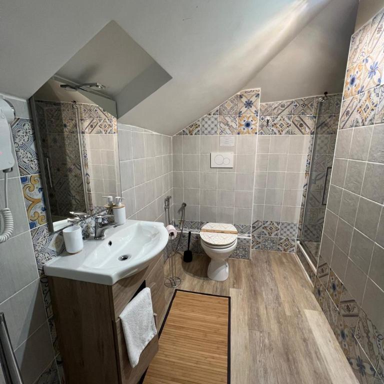 Fieschi Rooms - Camera Matrimoniale Economy - 1