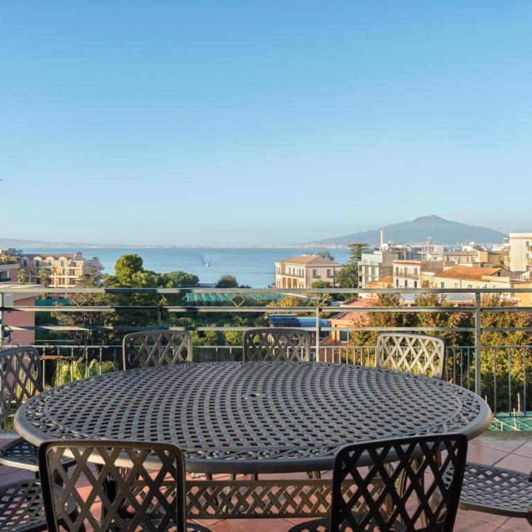 Lux 4BR Sorrento Home with SeaView Terrace - Appartamento - 40