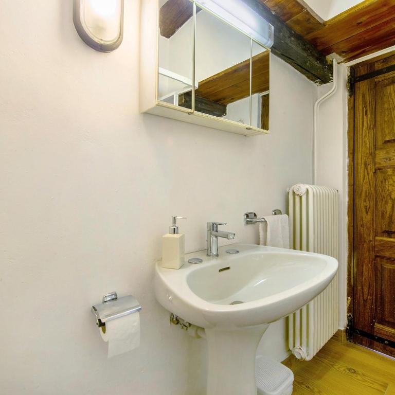 Cascina Des Religieuses - Sarre - Appartamento Deluxe con 2 Camere da Letto e Vista Giardino - 17