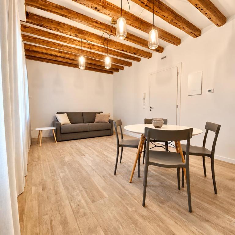 Suite House 4343 apartments - Suite with City View - 1