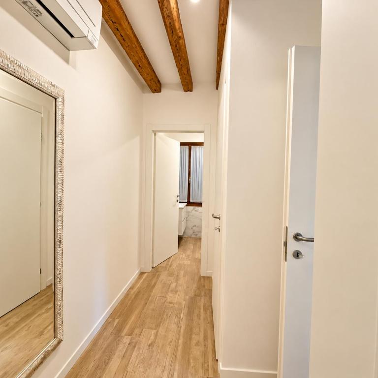 Suite House 4343 apartments - Suite with City View - 10