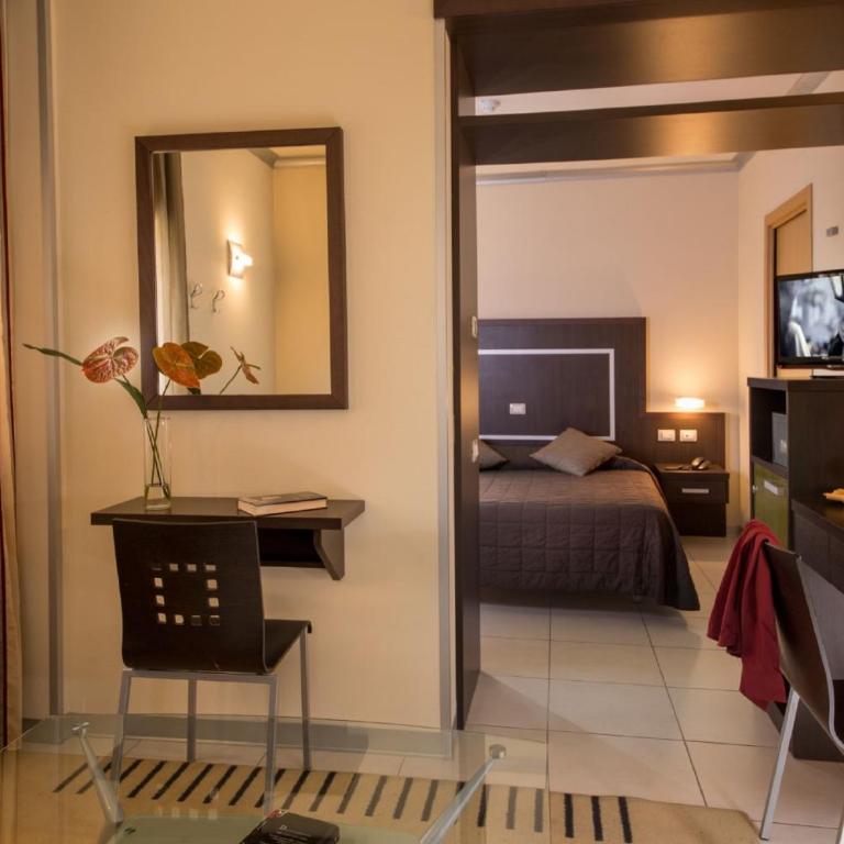 Hotel Mediterraneo - Habitación Familiar (2 adultos y 2 niños) - 7