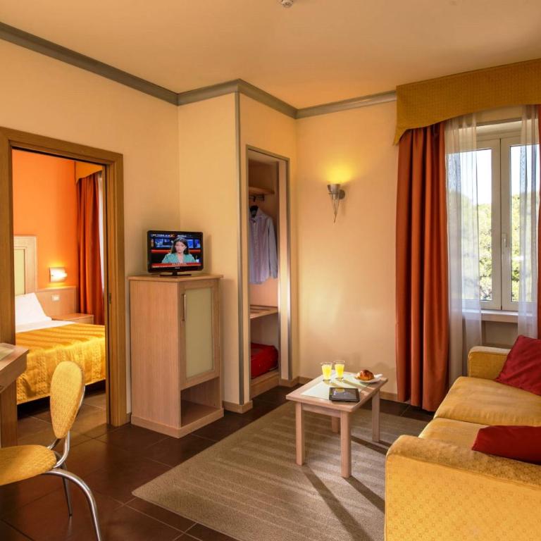 Hotel Mediterraneo - Habitación Familiar (2 adultos y 2 niños) - 1