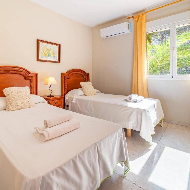 Villa Encina by Villa Plus - Villa - 11