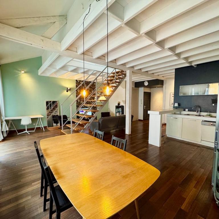 Reims City Duplex avec parking inclus - Apartment - 3