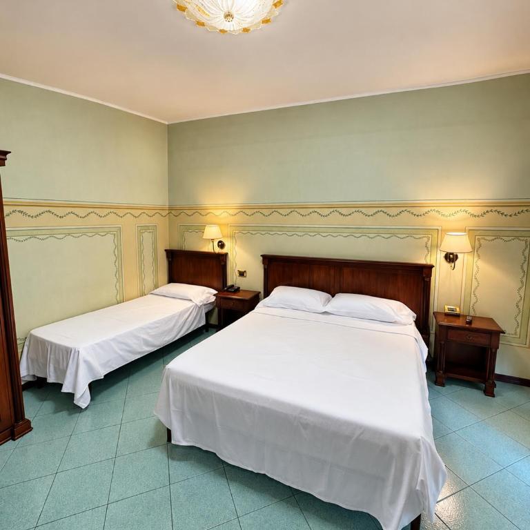 Hotel Lugana Parco Al Lago - Camera Tripla Standard - 2