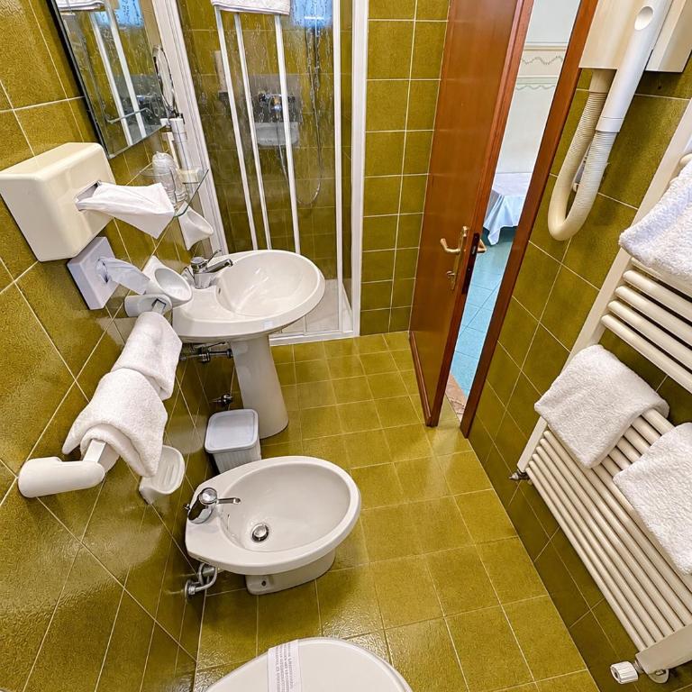 Hotel Lugana Parco Al Lago - Camera Tripla Standard - 4