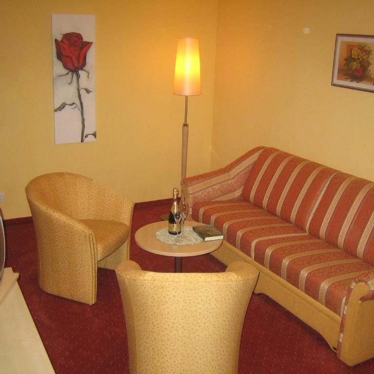 Landhotel Stofflerwirt - Suite mit 1 Schlafzimmer - 2