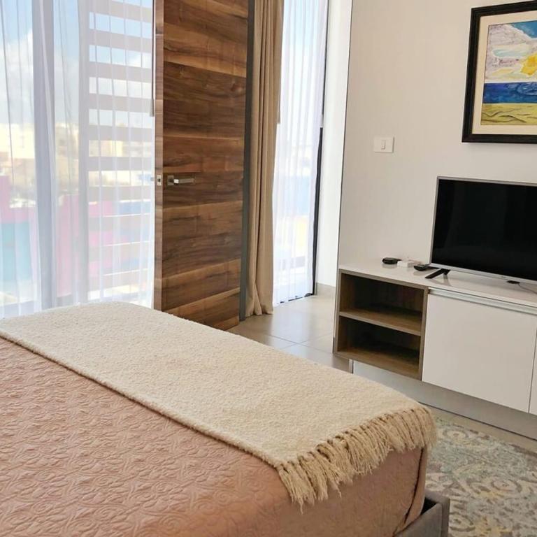 5 Blocks to Beach, Oceanview Pool & Hot Tub - Apartment - 25