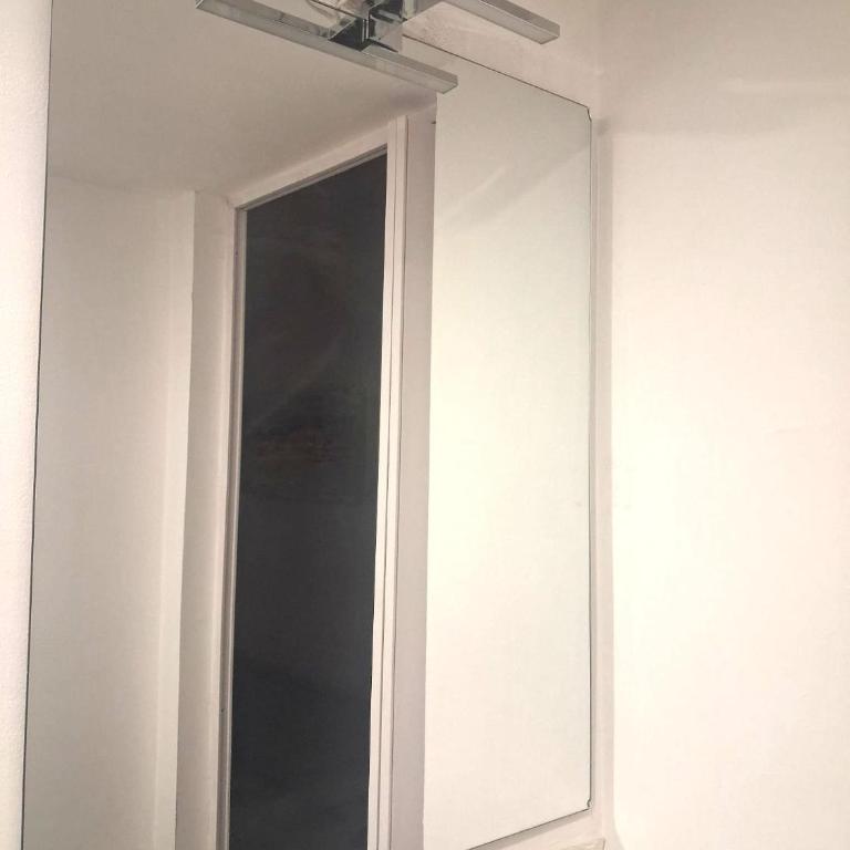 BRONZI e STRAIT HOME - Monolocale - 40