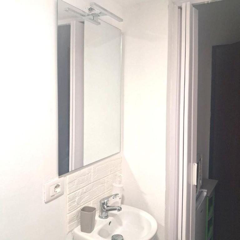 BRONZI e STRAIT HOME - Monolocale - 41