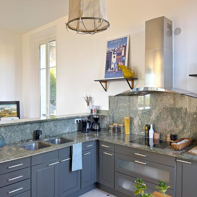 Elegance & Panoramic View in Grasse, Near Cannes - Appartement 2 Chambres - 63