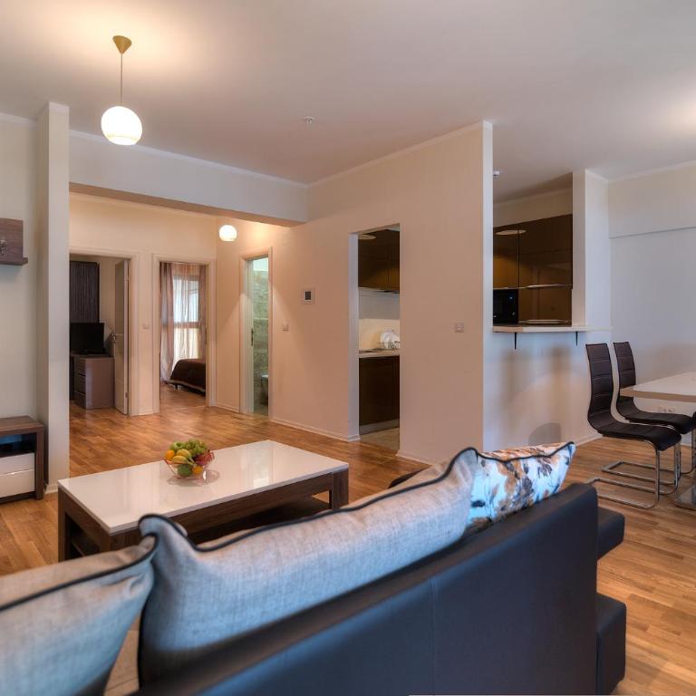 Budva Riviera SeaView Apartments - Apartman sa 2 Spavaće Sobe, Terasom i Pogledom na More - 7