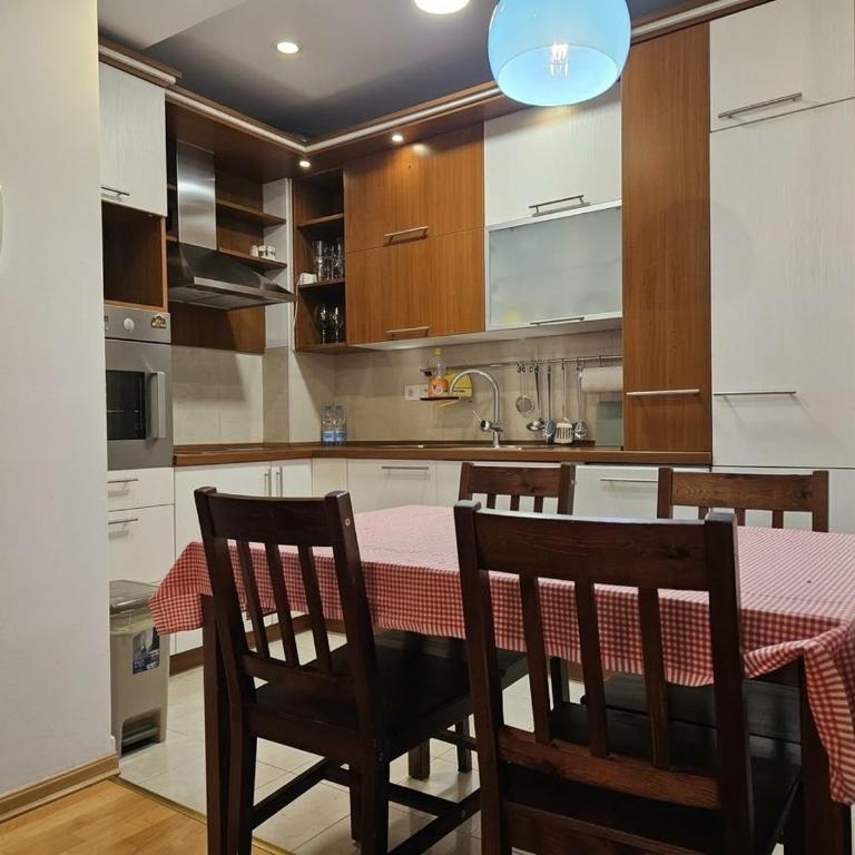 Bright 1-bedroom apartment with garage in Sarajevo - Apartman sa 1 Spavaćom Sobom - 5