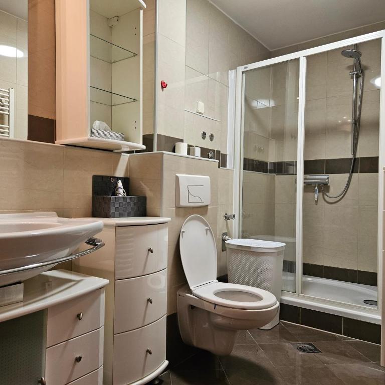 Bright 1-bedroom apartment with garage in Sarajevo - Apartman sa 1 Spavaćom Sobom - 7