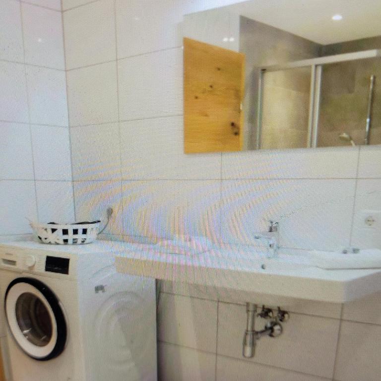Dolomite Refuge Apartment with Balcony and Easy Slope Access - Appartement Deluxe - 60