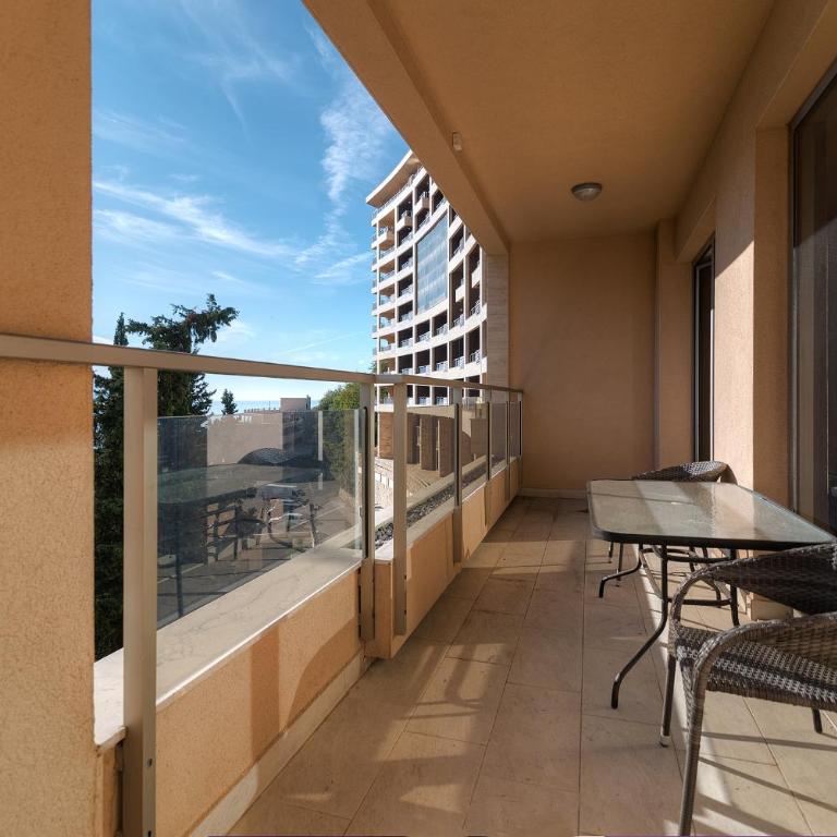 Budva Riviera SeaView Apartments - Apartman s 3 Spavaće Sobe i Pogledom na Planinu - 13