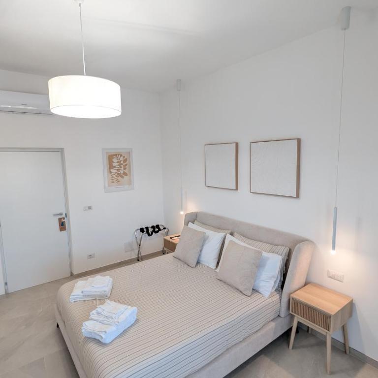 Meucci10 Guest House - Camera Queen con Balcone - 3