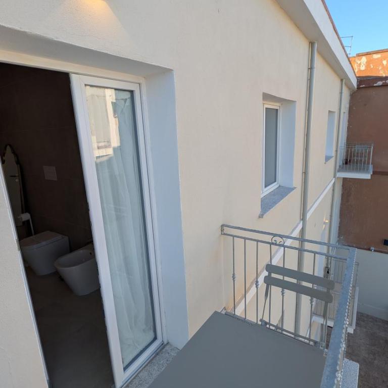 Meucci10 Guest House - Camera Queen con Balcone - 5