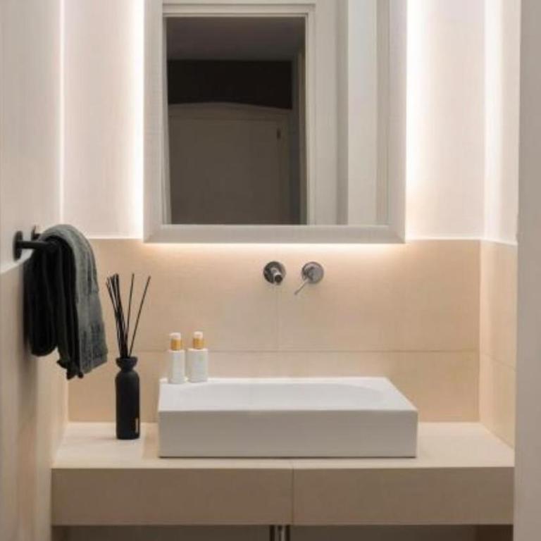 Trastevere Suites - Suite Deluxe con Vasca Idromassaggio - 3