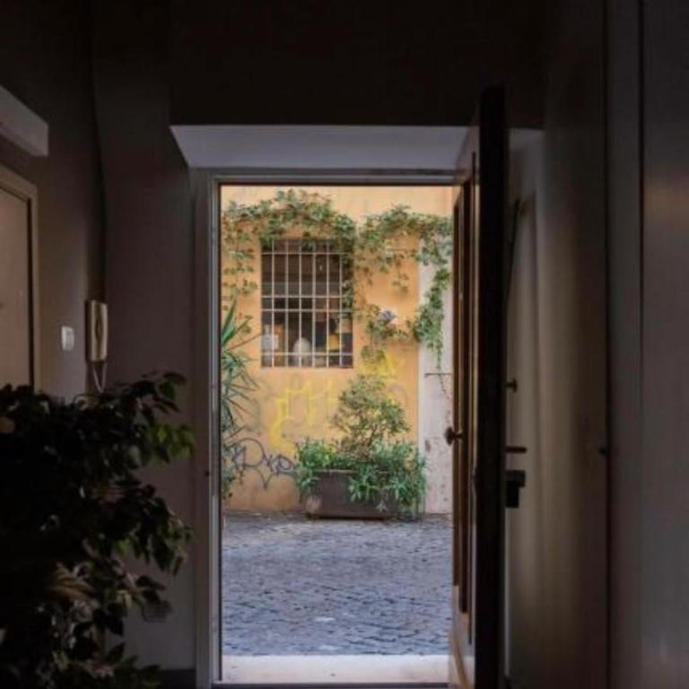 Trastevere Suites - Suite Deluxe con Vasca Idromassaggio - 9