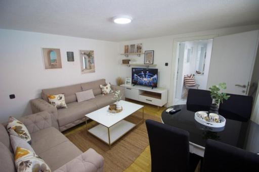 Summer House with Heated Swimming Pool - Appartement avec Piscine - 36