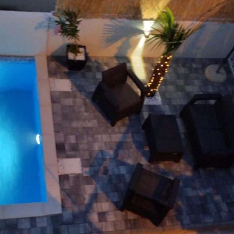 Summer House with Heated Swimming Pool - Appartement avec Piscine - 16
