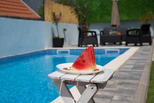 Summer House with Heated Swimming Pool - Appartement avec Piscine - 12