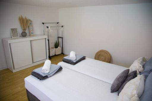 Summer House with Heated Swimming Pool - Appartement avec Piscine - 49