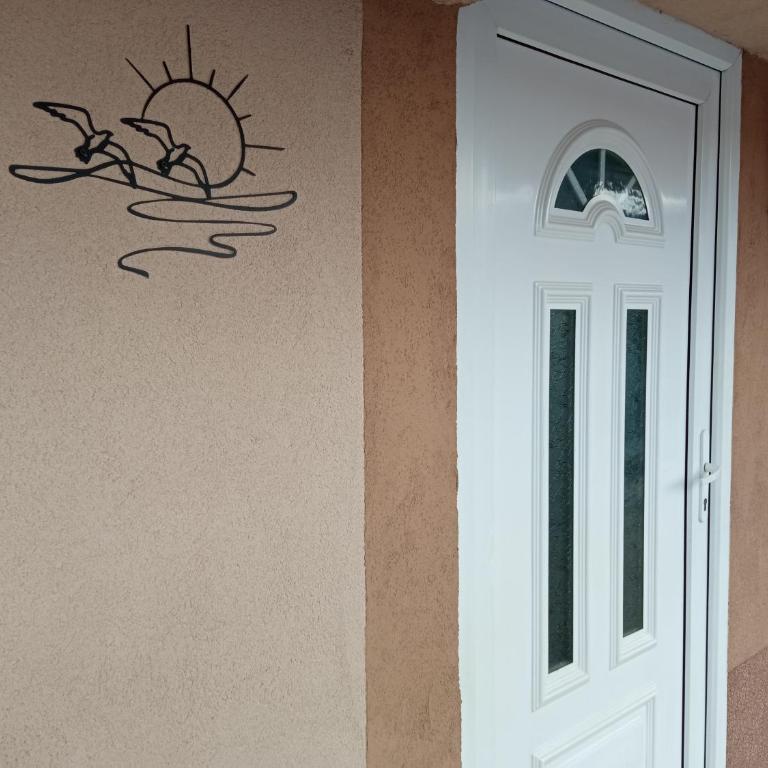 Summer House with Heated Swimming Pool - Appartement avec Piscine - 72
