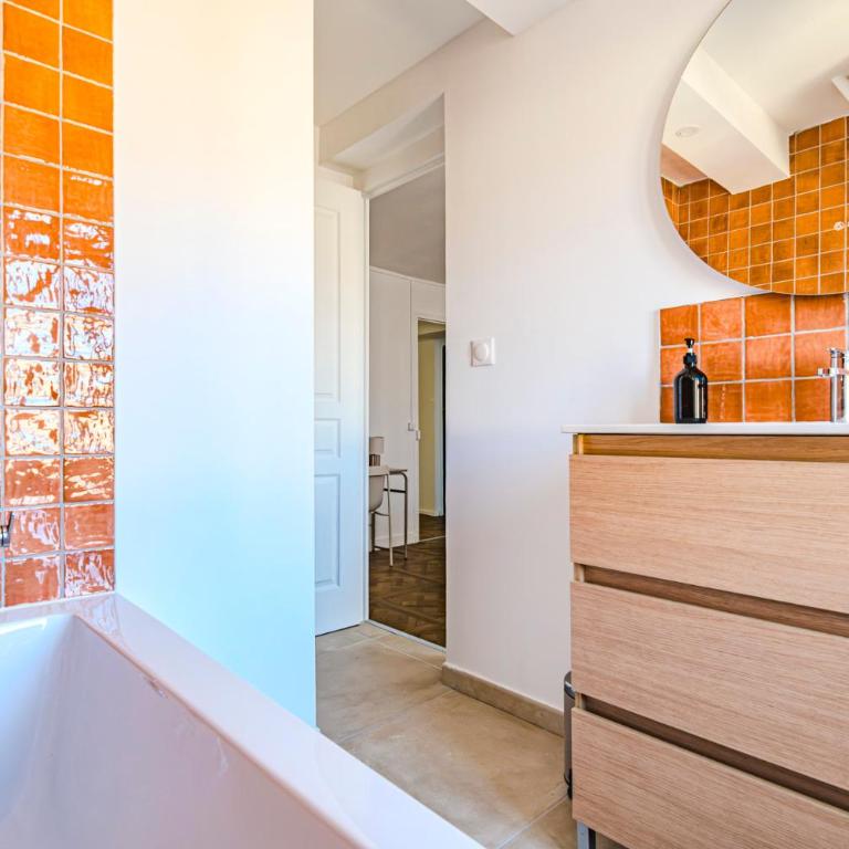 Le Grand Talleyrand - 15 voyageurs - Centre - Apartment - 42
