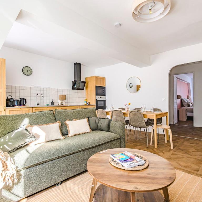 Le Grand Talleyrand - 15 voyageurs - Centre - Apartment - 17