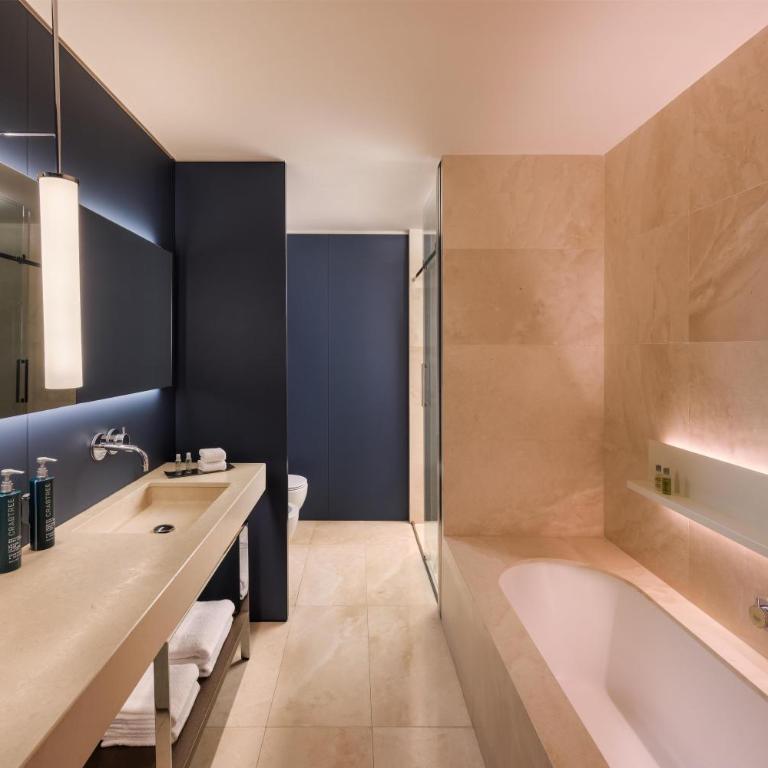 Hilton Lake Como - Camera Familiare King Deluxe - 1