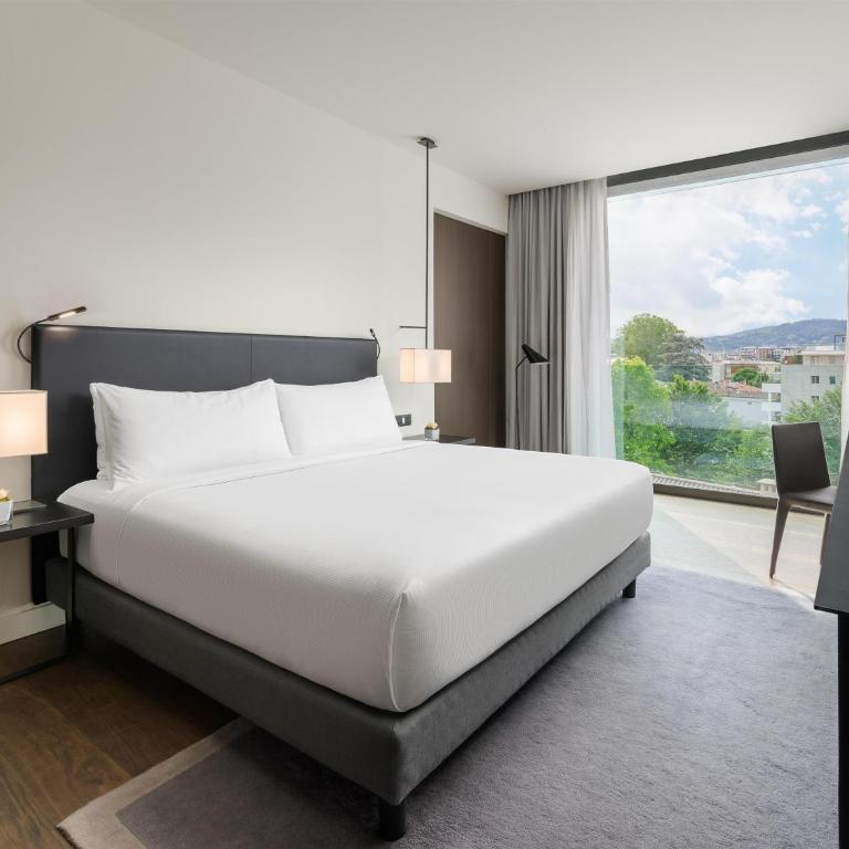 Hilton Lake Como - Camera King Deluxe con Vista Città - 4