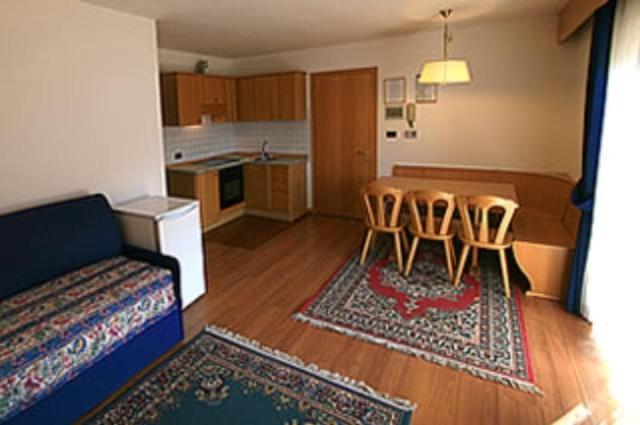 Residence Dolomia - Appartamento con 2 Camere da Letto (5 Adulti) - 8